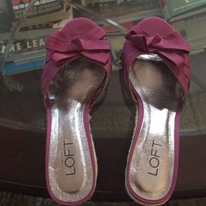 Loft sandals in fushia color